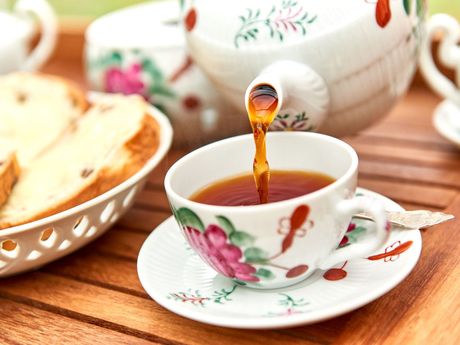 Ostfriesische Teezeremonie in Holtriem 